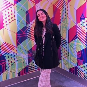 Meet your Posher, Daniela